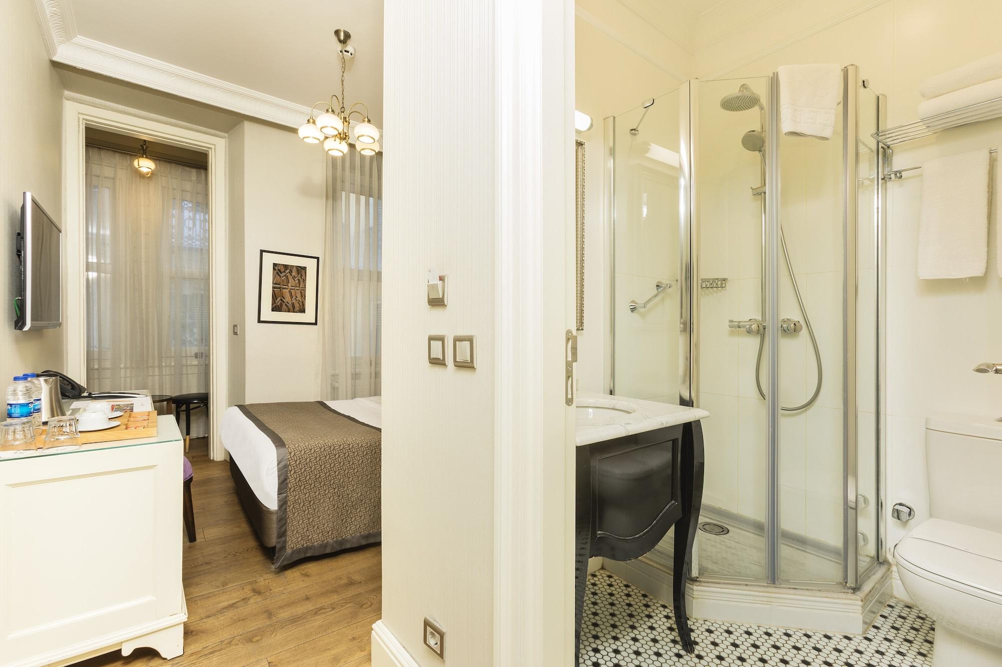 Meroddi Galata Mansion Отель 3*