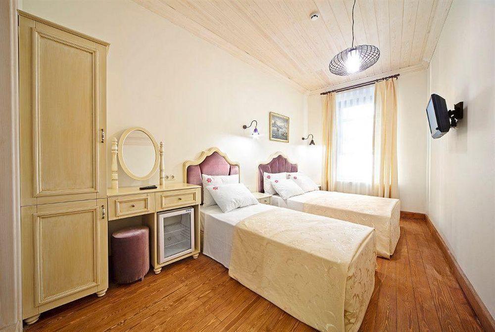 Отель Meroddi Galata Mansion Стамбул