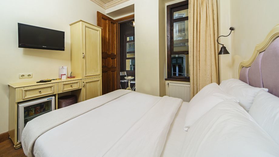 Meroddi Galata Mansion 3* Стамбул